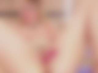 Live cam show with Chloe-Cortez - Petite on googirlz