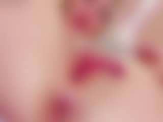 Live cam show with Chloe-Cortez - Petite on ObeyMaria