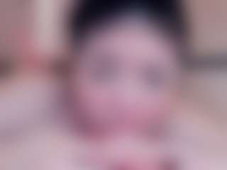 Live cam show with Chloe-Cortez - Skinny on Camsoda