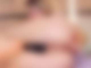 Live cam show with Chloe-Cortez - Skinny on Camsoda