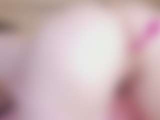 Live cam show with Chloe-Cortez - Blackcock on AdultVida.com