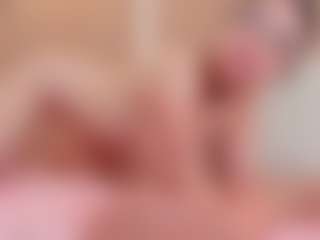 Live cam show with Chloe-Cortez - Squirt on Cam Slut