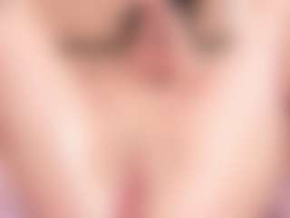 Live cam show with Chloe-Cortez - Latina Petite on Milfs Live | colombia