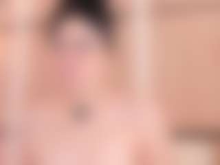 Live cam show with Chloe-Cortez - Erotic Dance on Camiplay Live