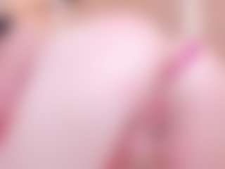 Live cam show with Chloe-Cortez - Shaved Pussy on eurowanks.com