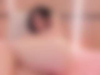 Live cam show with Chloe-Cortez - Shaved Pussy on nudelive.tv