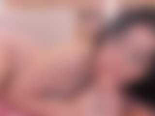 Live cam show with Chloe-Cortez - Shaved Pussy on Dare Cams