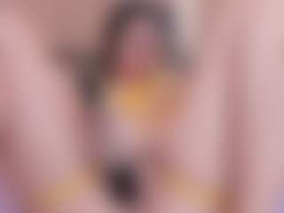 Live cam show with Chloe-Cortez - Spank on Camsoda