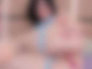 Live cam show with Chloe-Cortez - Petite on Camsoda