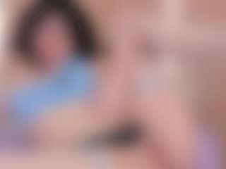Live cam show with Chloe-Cortez - Cute on crypto-cams