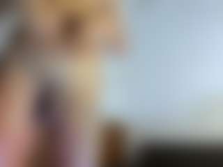 Live cam show with Estefania-robles - Tattoos on Mixed Magazine Live