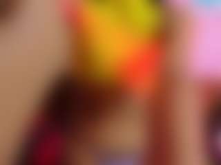 Live cam show with Estefania-robles - Portuguese on Camsoda