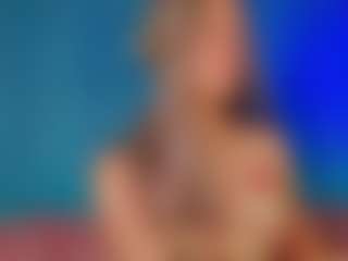 Spettacolo in cam dal vivo con FlashSummer25 - Tittyfuck su Camsoda