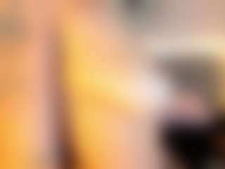 Live cam show with Lana Kalyx - Skinny on Fapmatic.com