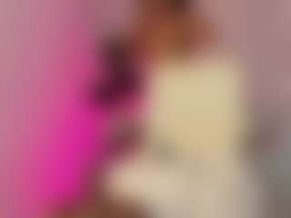 Live cam show with Naty Arias - Big Tits on UwU Esports