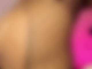Live cam show with Naty Arias - Athletic Amateur on Uber Horny