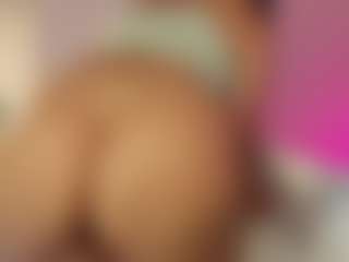 Live cam show with Naty Arias - Young Adult on Camsoda
