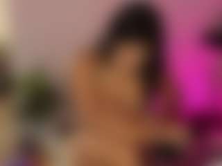 Live cam show with Naty Arias - Shaved Pussy on Stripli.com