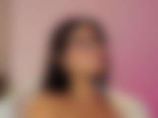 Live cam show with Naty Arias - Blowjob on Camversity