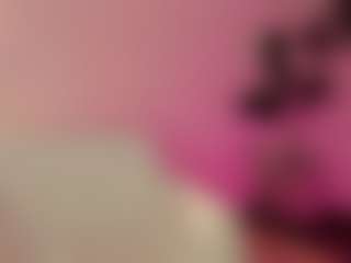 Live cam show with Naty Arias - Shaved Pussy on Camsoda