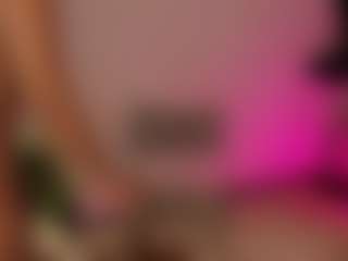 Live cam show with Naty Arias - Sexwebcam Athletic on LiveSexCams6