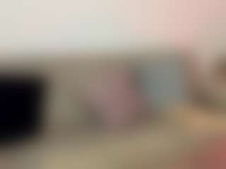 Live cam show with Naty Arias - Shaved Pussy Teen (18+) on Camiplay Live