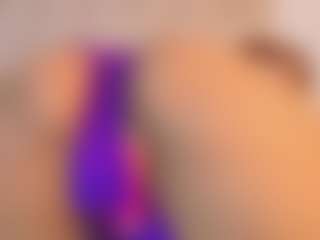 Live cam show with RavenBliss - Foot Fetish on live18s.com