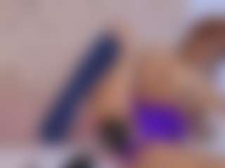 Live cam show with RavenBliss - Athletic on camtv