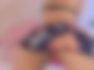Live cam show with RavenBliss - Tease on Camming Site