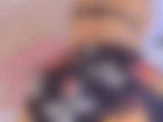 Live cam show with RavenBliss - Brown Eyes on livesuperchat.net