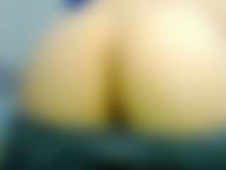 Live cam show with Nickk-Wolff - White on Soda Cam | colombia
