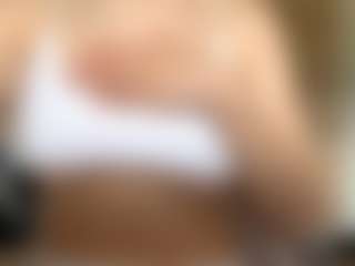 Live cam show with Lisa - Average on Camsoda