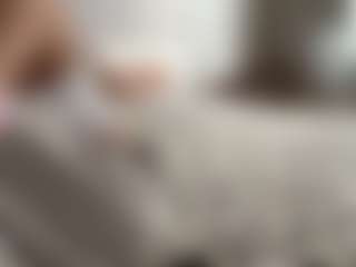 Live cam show with Lisa - Erotic Dance on StripNow