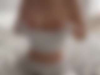 Live cam show with Lisa - Green Eyes on Hubzter Live