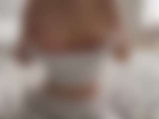 Live cam show with Lisa - Average on Hubzter Live