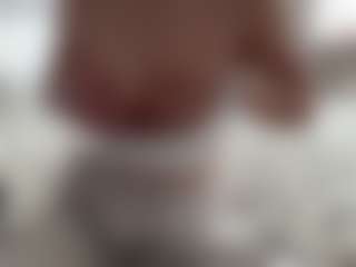 Live cam show with Lisa - Green Eyes on TeamSkeetLive