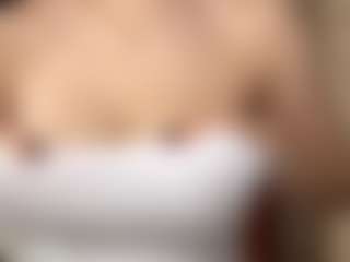 Live cam show with Lisa - Body Massage on LiveSexCams6
