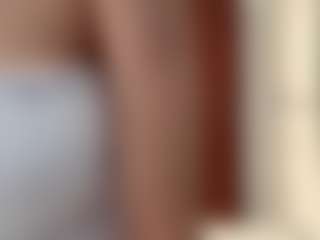 Live cam show with Lisa - Body Massage on Camsoda