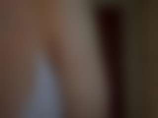 Live cam show with Lisa - Body Massage on CSO-WL