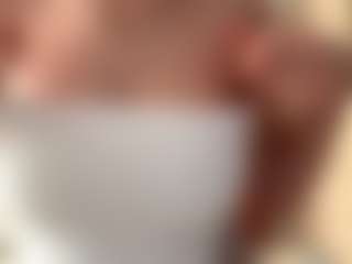 Live cam show with Lisa - Average on Camsoda