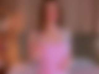 Live cam show with Lola - Thin on TeamSkeetLive