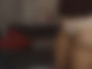 Live cam show with Timissi - Green Eyes on Gym Cam Girls