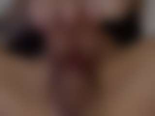 Live cam show with Emma-666 - Amateur on CamClone