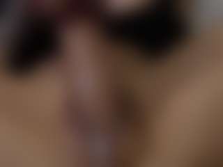 Emma-666's Live Sex Cam Show