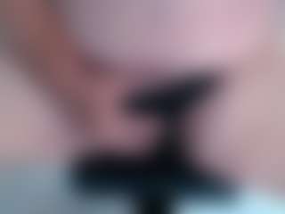 Live cam show with SamsSecrets - No Smoking on madthumbs