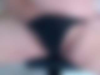 Live cam show with SamsSecrets - Bear on Hubzter Live