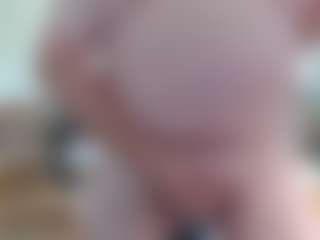 Live cam show with SamsSecrets - Blue Eyes on makecum.org