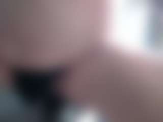 Live cam show with SamsSecrets - English on Camsoda