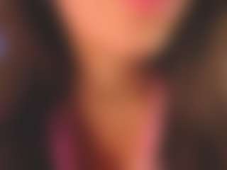 Live cam show with JuliannDelperdang - Upskirt on Latina Girls