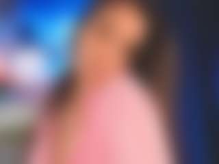 Live cam show with JuliannDelperdang - Tiny Tits on Stripli.com